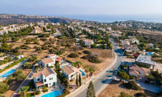 Luxury 3 bedrooms house with swimming pool for sale in Secret Valley