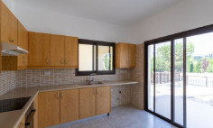 Large 3 bedrooms house with swimming pool for sale in Secret Valley