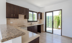 Spacious 3 bedrooms house with swimming pool for sale in Secret Valley