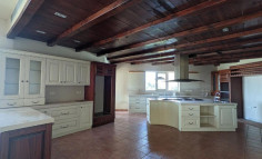 4 bedroom house with swimming pool for sale in Anarita