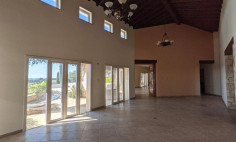 4 bedroom house with swimming pool for sale in Anarita
