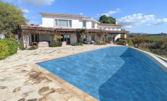 4 bedroom house with swimming pool for sale in Anarita
