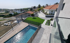 4 bedroom furnished house with swimming pool for sale in Parekklisia