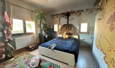 4 bedroom delightful house in alethrico with swimming pool 