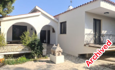7 bedrooms spacious house in Kamares 