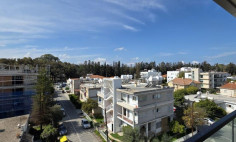 Spacious three bedroom apartment for sale in Agioi Omologites
