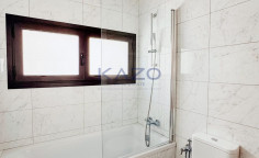Modern furnished top floor apartment in Mesa Geitonia 