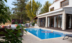 Four bedroom pool house for sale in Laneia, Limassol 