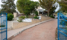Four bedroom pool house for sale in Laneia, Limassol 