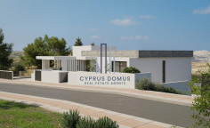 New luxury villa with swimming pool for sale 