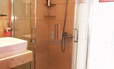 Spacious 6 bedroom villa with sea view with swimming pool for sale in paniotis area 