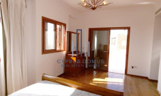 Spacious 6 bedroom villa with sea view with swimming pool for sale in paniotis area 
