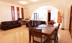 Spacious 6 bedroom villa with sea view with swimming pool for sale in paniotis area 