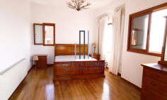 Spacious 6 bedroom villa with sea view with swimming pool for sale in paniotis area 