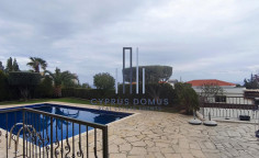 Spacious 6 bedroom villa with sea view with swimming pool for sale in paniotis area 