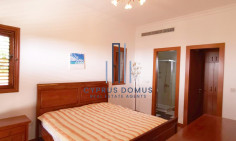 Spacious 6 bedroom villa with sea view with swimming pool for sale in paniotis area 