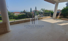 Spacious 6 bedroom villa with sea view with swimming pool for sale in paniotis area 