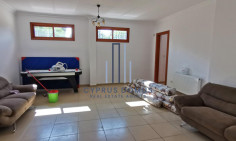 Spacious 6 bedroom villa with sea view with swimming pool for sale in paniotis area 