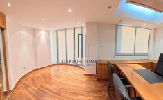 Office to rent in Kapsalos
