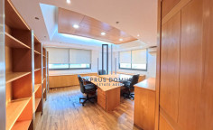 Office to rent in Kapsalos