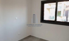 Spacious penthouse apartment with three bedrooms in Linopetra 