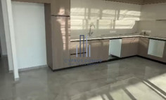 Spacious penthouse apartment with three bedrooms in Linopetra 