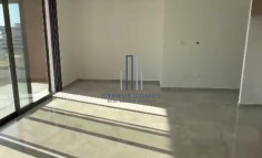 Spacious penthouse apartment with three bedrooms in Linopetra 