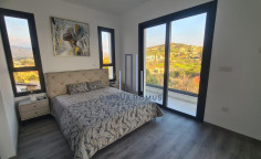 New modern penthouse in Parekklisia 