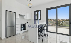 New modern penthouse in Parekklisia 