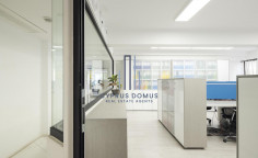 Commercial building for sale in Neapolis area 