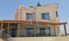 Villa for sale with swimming pool in paniotis area 