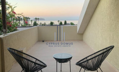 Beachfront maisonette for rent in Parekklisia Tourist Area 