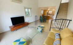 Beachfront maisonette for rent in Parekklisia Tourist Area 