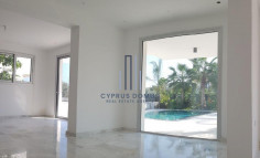 Luxury villa with swimming pool for sale in germasigeia Tourist Area 
