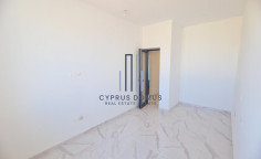 Brand bew apartment for rent in Zakaki area 