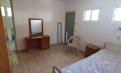 Modern commercial space for rent in bustling Ypsonas 
