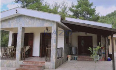 Spacious four bedroom house in green Platres village 