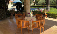 Spacious five bedroom villa in green Pyrgos area 