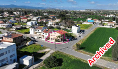 Large 3 bedroom house for sale in Psimolofou