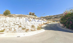 Prime 5,603 m&sup2; development land with permits for 6 luxury villas in Agios Tychonas , Limassol