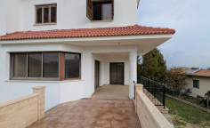 3 bedroom house for sale in Ergates
