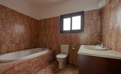 3 bedroom house for sale in Ergates
