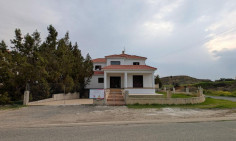 3 bedroom house for sale in Ergates