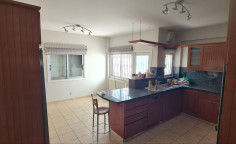 4 bedroom house to rent in Aglantzia