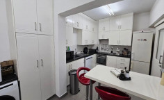 Spacious 2 beds apartment for sale in Acropolis