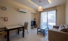 Spacious 1 bed apartment with swimming pool for sale in Latsi
