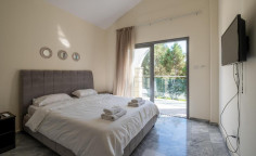Large 1 bedrooms apartment with swimming pool for sale in Latsi