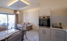 1-bedroom apartment with jacuzzi in Latchi, Paphos 