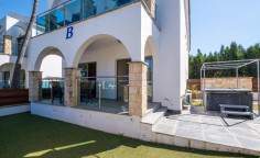 1-bedroom apartment with jacuzzi in Latchi, Paphos 
