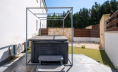 1-bedroom apartment with jacuzzi in Latchi, Paphos 